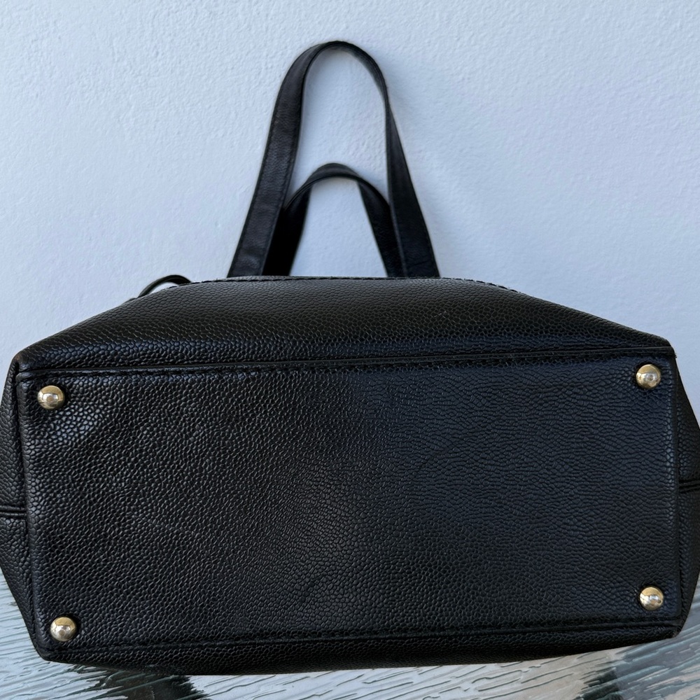 Chanel CC Caviar Leather tote - Picture 3 of 9